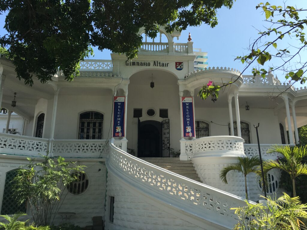 Historic Colombian home in Manga Cartagena