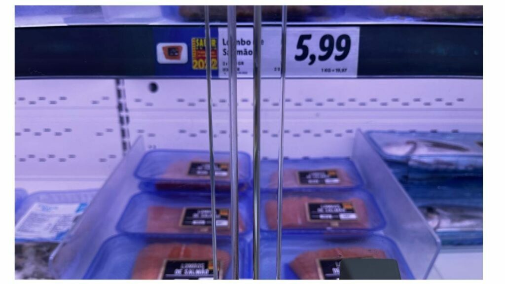 What is the price of Salmon at Lidl in Portugal